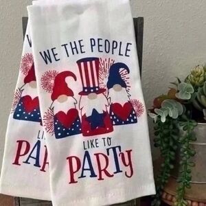 2 New Gnome Patriotic Kitchen Towels